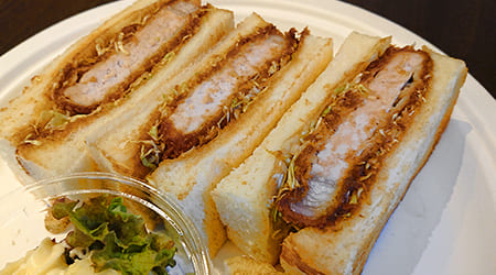 カツサンド サラダ付